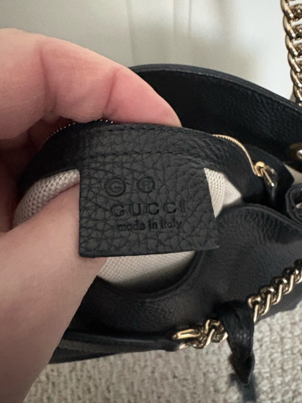 Gucci Black Soho Leather Shoulder Bag with Gold Chain - Picture 9 of 10